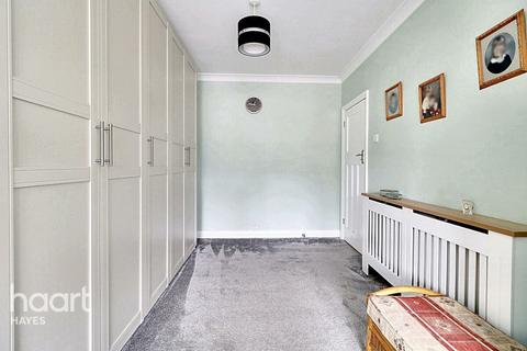 76 Fairholme Crescent, Hayes, UB4 8QT