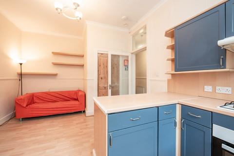14/4 Dalgety Street, Edinburgh, EH7 5UL