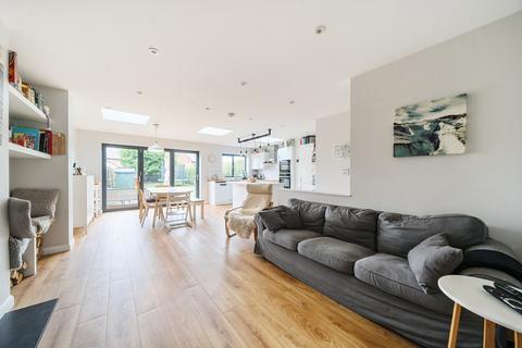 3 bedroom semi-detached house for sale, The Oval, Surrey GU7