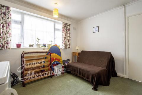 3 bedroom semi-detached bungalow for sale, Forrest Gardens, London