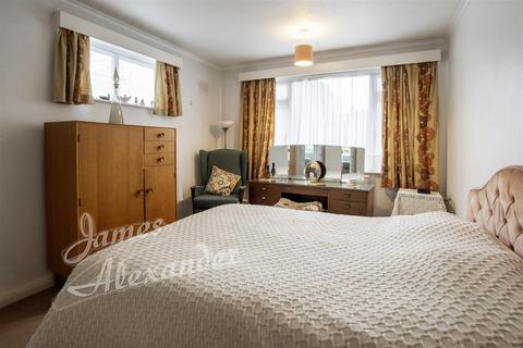 3 bedroom semi-detached bungalow for sale, Forrest Gardens, London