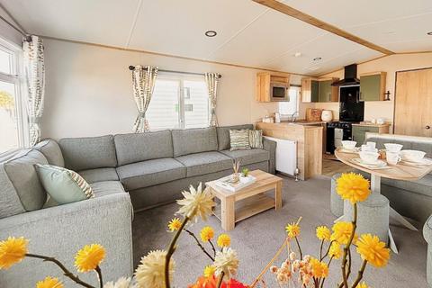 2 bedroom static caravan for sale, Pakefield Holiday Park