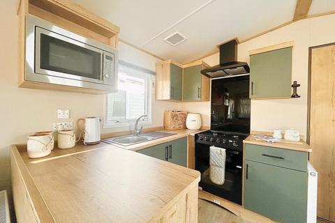 2 bedroom static caravan for sale, Pakefield Holiday Park