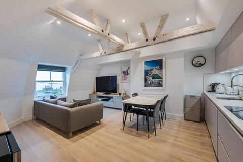 Flat 4, 10 Rectory Grove, London, SW4 0EA