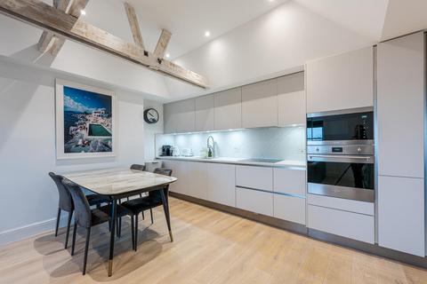 Flat 4, 10 Rectory Grove, London, SW4 0EA