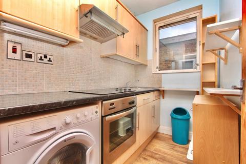 1 bedroom flat to rent, Hampden Road, London N8