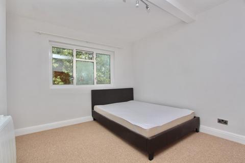 1 bedroom flat to rent, Hampden Road, London N8