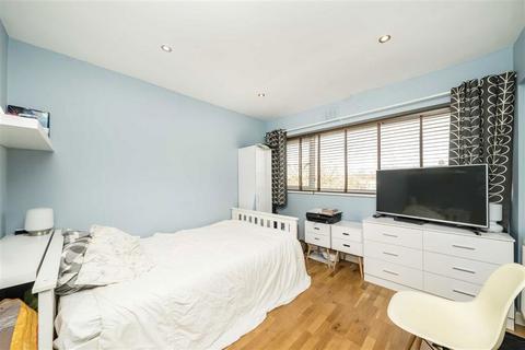 13 Fairby Road, London, SE12 8JP