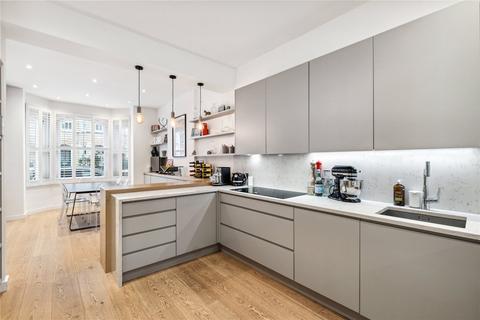 5 bedroom terraced house for sale, Belleville Road, SW11