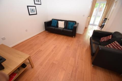 4 bedroom semi-detached house to rent, Croasdale Avenue, Fallowfield, Manchester, M14 6GU