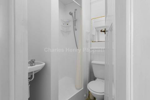 23 Sutherland Grove, London, SW18 5PS