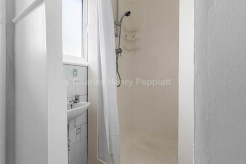23 Sutherland Grove, London, SW18 5PS