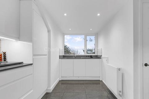 2 bedroom apartment for sale, Bycullah Road, Enfield, EN2