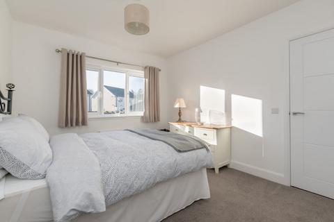 8 Dovecot Crescent, Danderhall, Dalkeith, EH22 1FY