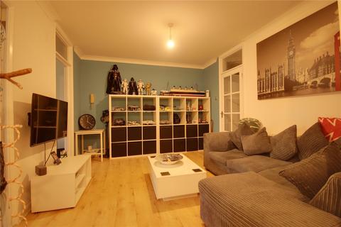 1 bedroom flat for sale, Harris Close, Enfield, EN2