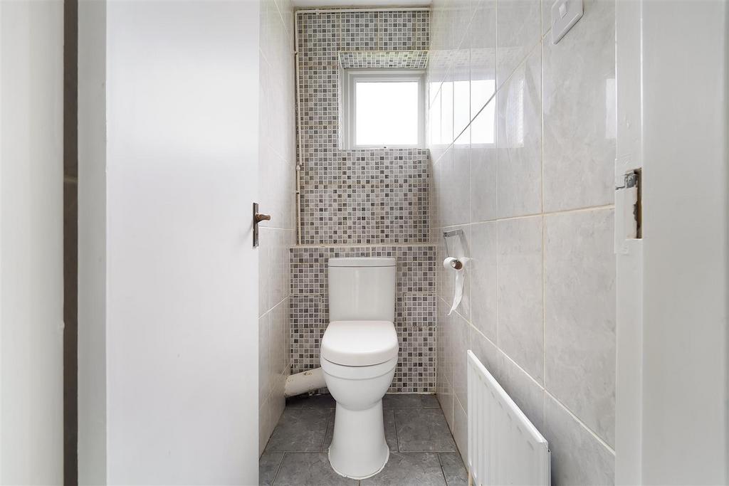COURTLANDS CRESCENT, 58 (14).jpg
