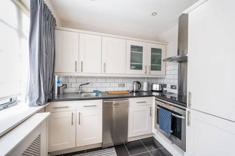 1 bedroom flat for sale, Vicarage Gate, Kensington, London, W8