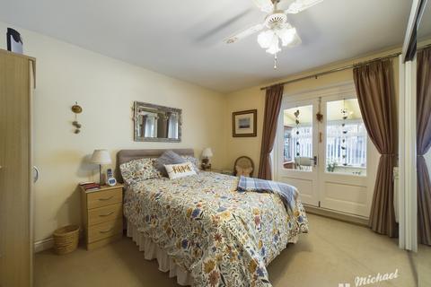26 Brooklands Drive, Leighton Buzzard, LU7 3PD