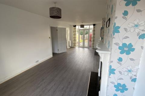 3 bedroom end of terrace house to rent, Grayswood Avenue, Coventry CV5