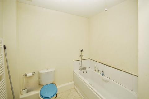 2 bedroom flat for sale, Waterside Close, West Midlands WV2