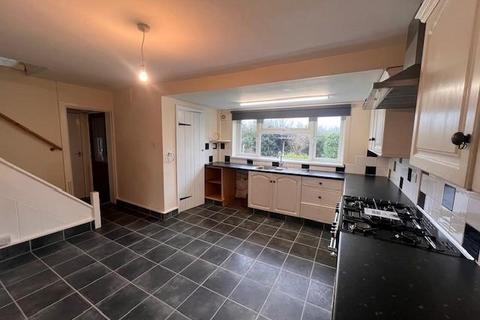 3 bedroom semi-detached house to rent, Kingstone HR2