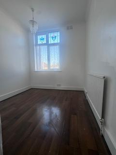 4 bedroom terraced house to rent, Stratton Drive,  Barking, IG11