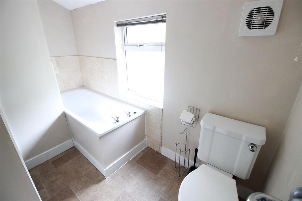 Main bathroom