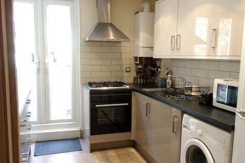 4 bedroom terraced house to rent, Hastings Road, Brighton BN2