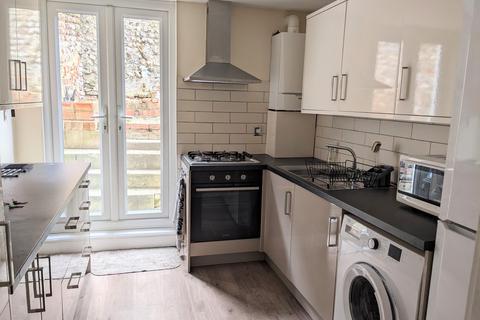 4 bedroom terraced house to rent, Hastings Road, Brighton BN2