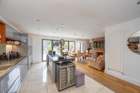 4 bedroom semi-detached house for sale, Bingham Park Road, Greystones, Sheffield