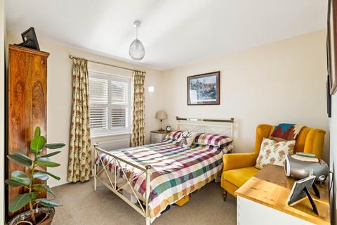 8 Richmond Way, Whitfield, Dover, CT16 3FN