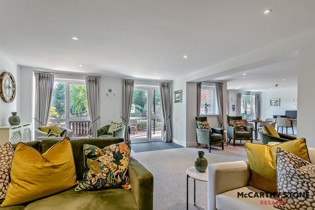 Homeowners Lounge