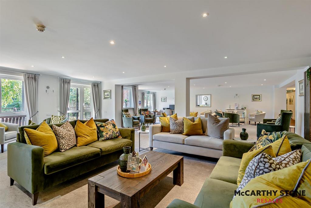 Homeowners Lounge