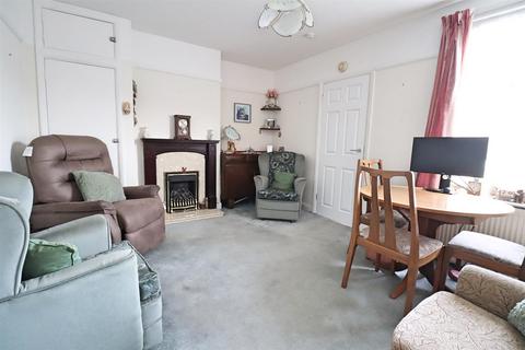 3 bedroom semi-detached house to rent, Hunnable Road, Braintree