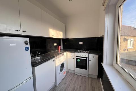 2 bedroom flat to rent, Crewe Crescent, Edinburgh, EH5