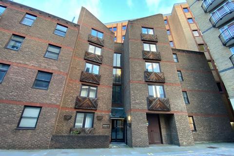 1 bedroom flat for sale, Flat 1 Aldersgate Court, 30 Bartholomew Close, Barbican, London, EC1A 7ES