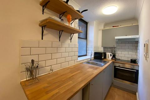 1 bedroom flat for sale, Flat 1 Aldersgate Court, 30 Bartholomew Close, Barbican, London, EC1A 7ES