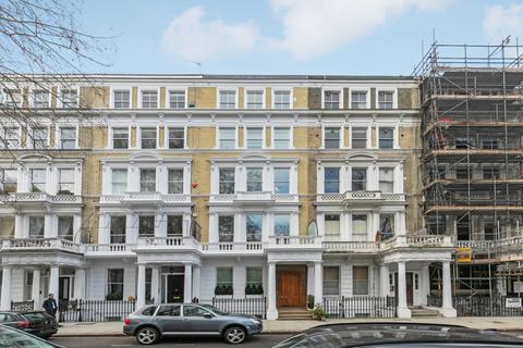 3 bedroom flat for sale, Courtfield Gardens, Earls Court, London