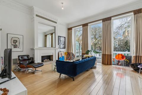 3 bedroom flat for sale, Courtfield Gardens, Earls Court, London