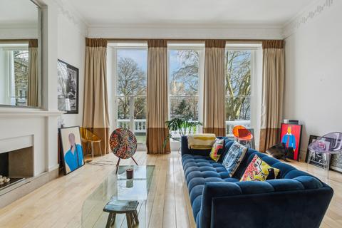 3 bedroom flat for sale, Courtfield Gardens, Earls Court, London