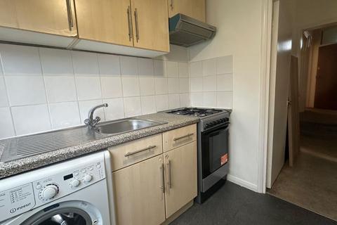 1 bedroom flat for sale, 221B Whitehorse Lane, South Norwood, London, SE25 6UU