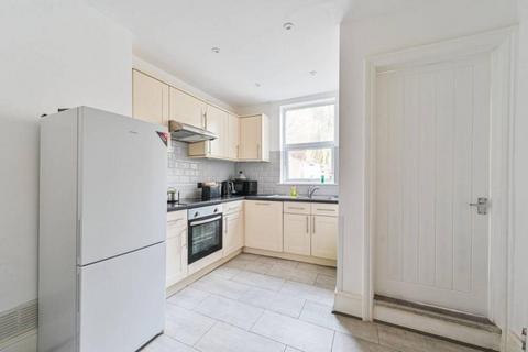 2 bedroom maisonette for sale, London SW16