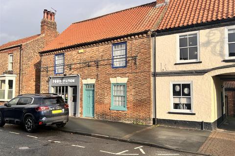 Property to rent, Long Street, Easingwold, York