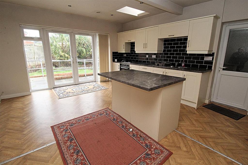 Open Plan Lounge/Kitchen/Dining Room