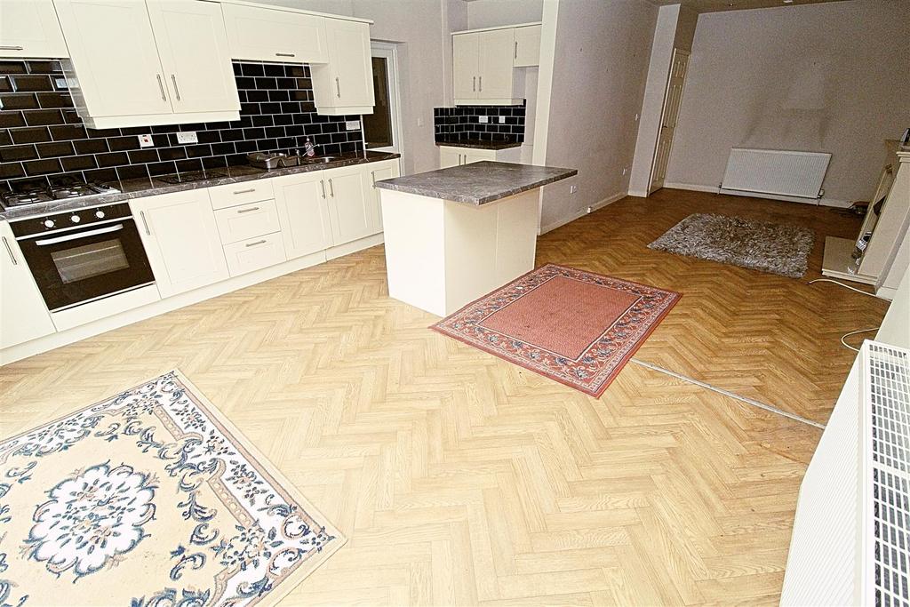 Open Plan Lounge/Kitchen/Dining Room