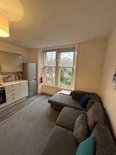 2 bedroom flat to rent, Roseangle, West End DD1