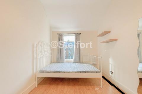 4 bedroom flat to rent, Holloway Road, London, N7