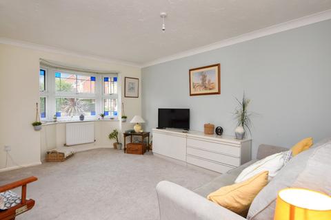 3 bedroom semi-detached house for sale, Woodley Walk, North Shoebury, Shoeburyness, Essex, SS3