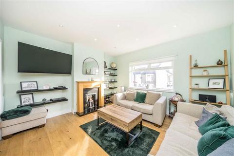 2 bedroom flat for sale, Bradgate Road, London SE6