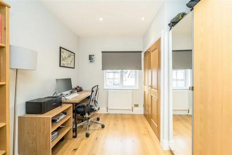 2 bedroom flat for sale, Bradgate Road, London SE6